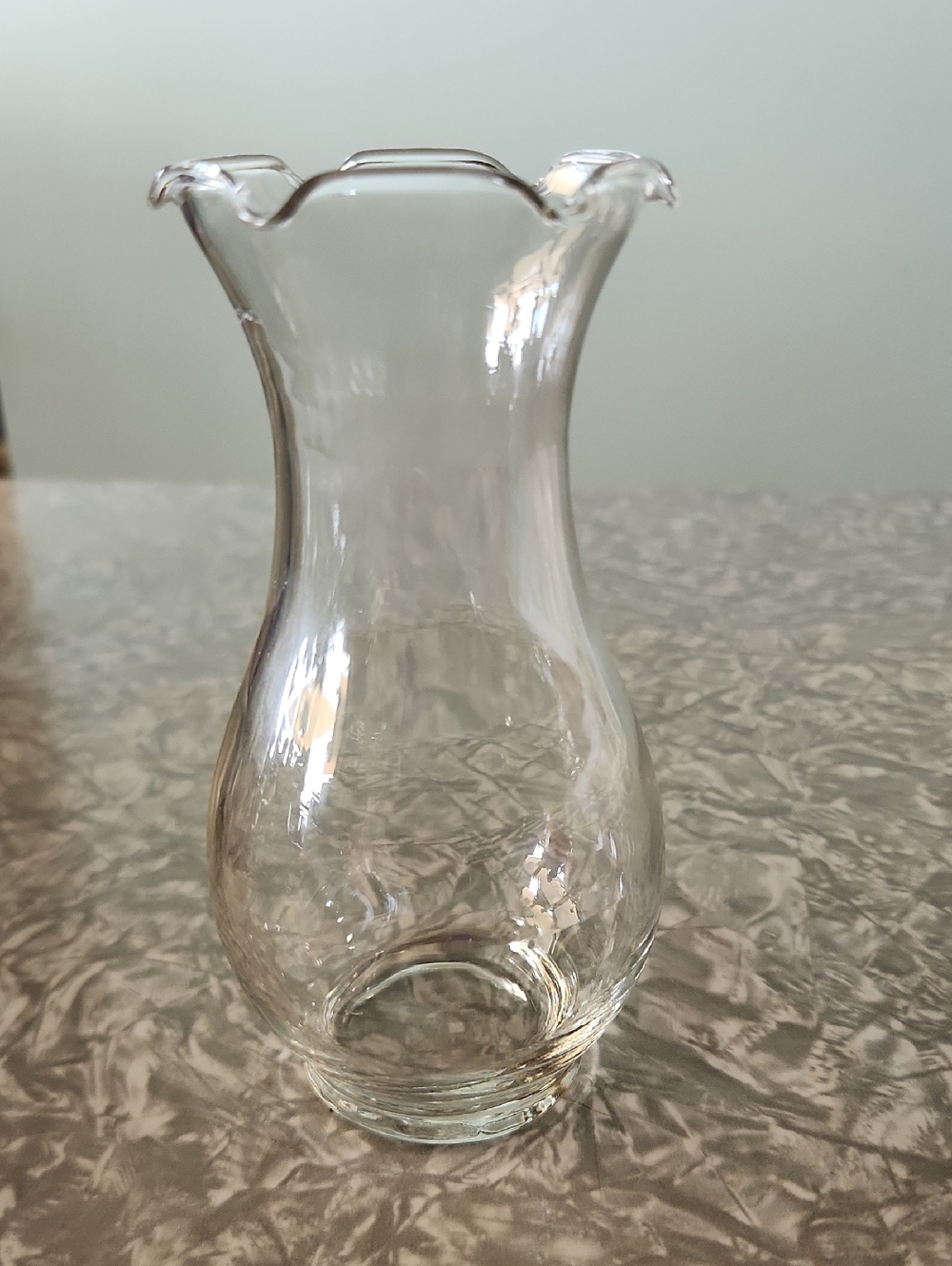 Source Unknown Clear Ruffled Rim Glass Vase